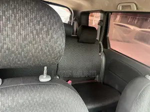 Toyota Sienta 1.5 AWD 2012 Maroon