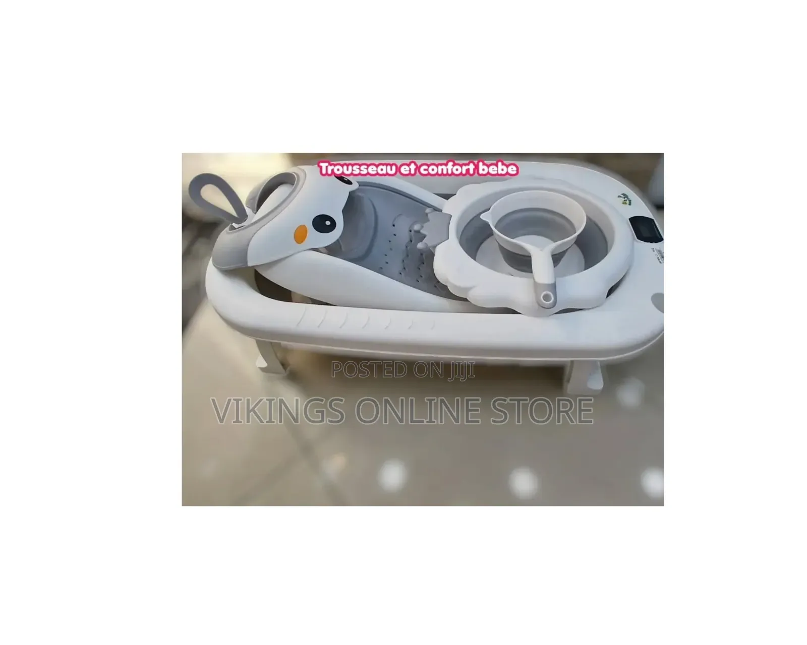 A Multi-Piece Foldable Baby Bathtub Set