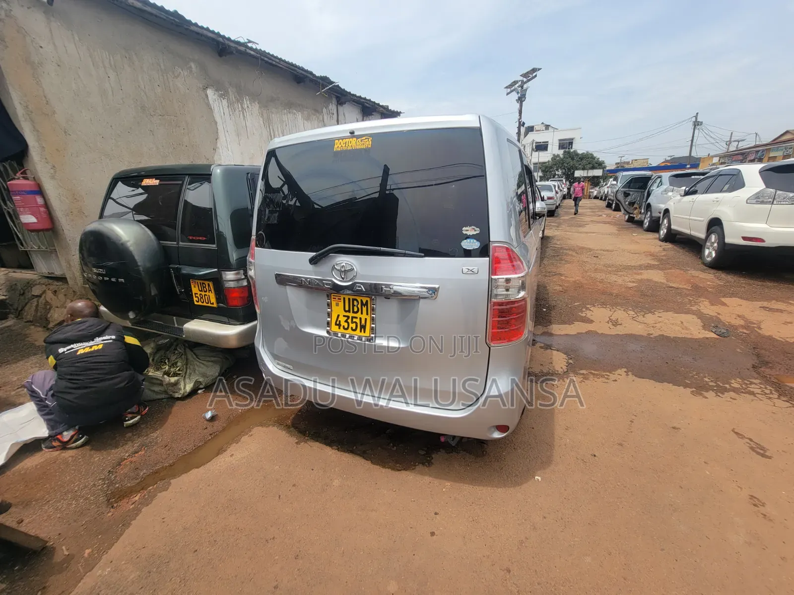 Toyota Noah 2009 Silver