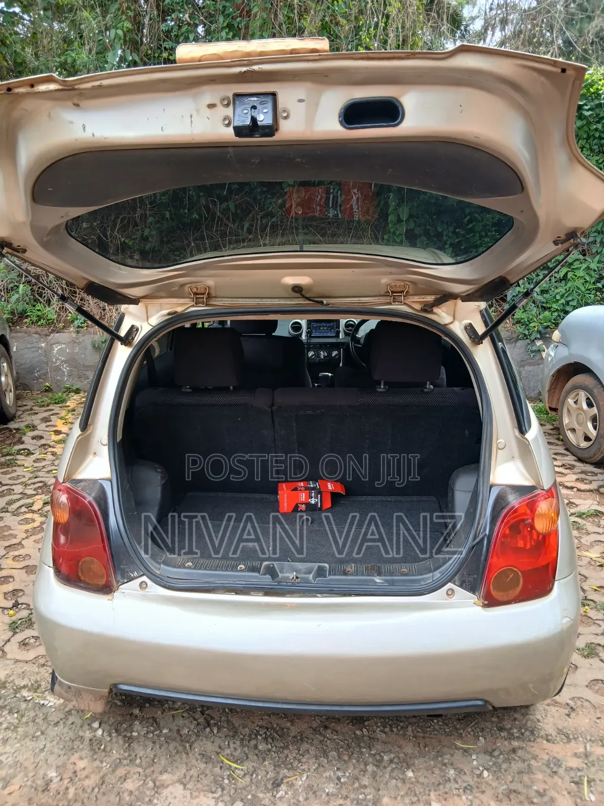 Toyota IST 2003 Gold