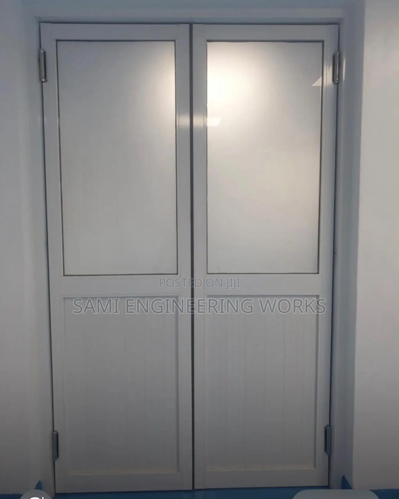  Stylish Aluminium Double Door – Premium Quality! 