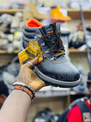 Rocklander Safety Boots