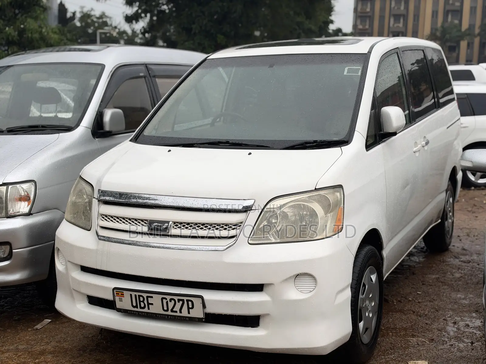 Toyota Harrier 2006 White