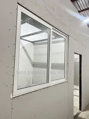 Modern Aluminium Sliding Window With Clear Glass – Premium Quality