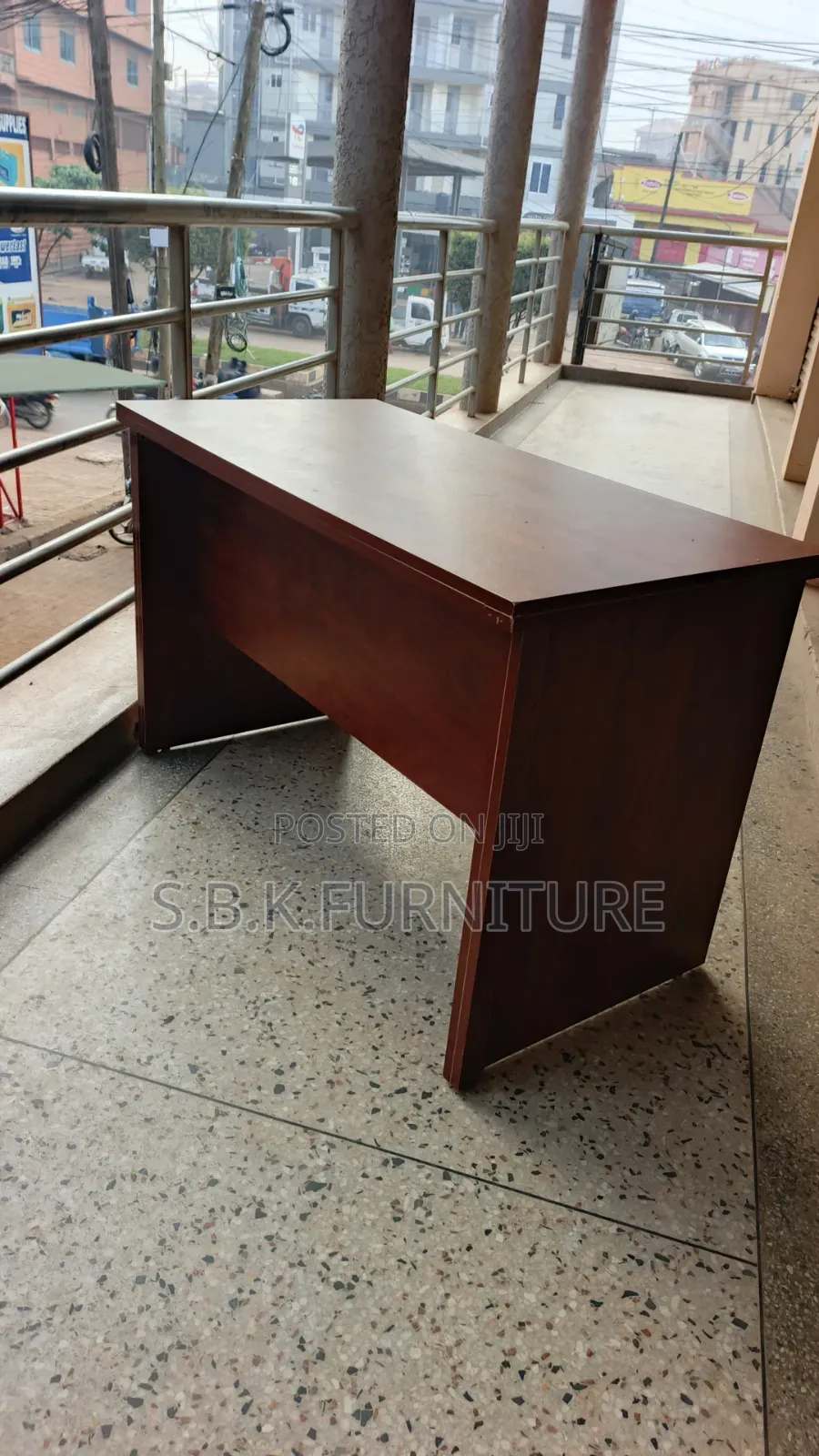 Simpe Office Table