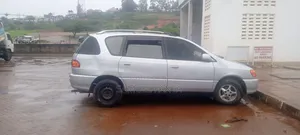 Toyota Ipsum 1998 Silver