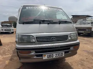 Toyota Grand HiAce 2002 Silver