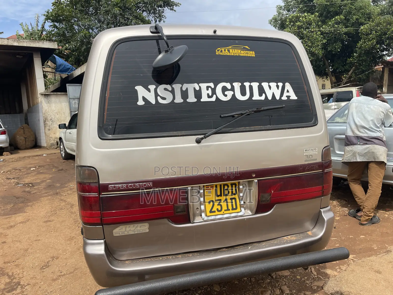 Toyota Grand HiAce 2002 Silver