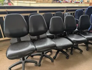 Refurbished // Second Hand Armless Office Furniture, Adjustable