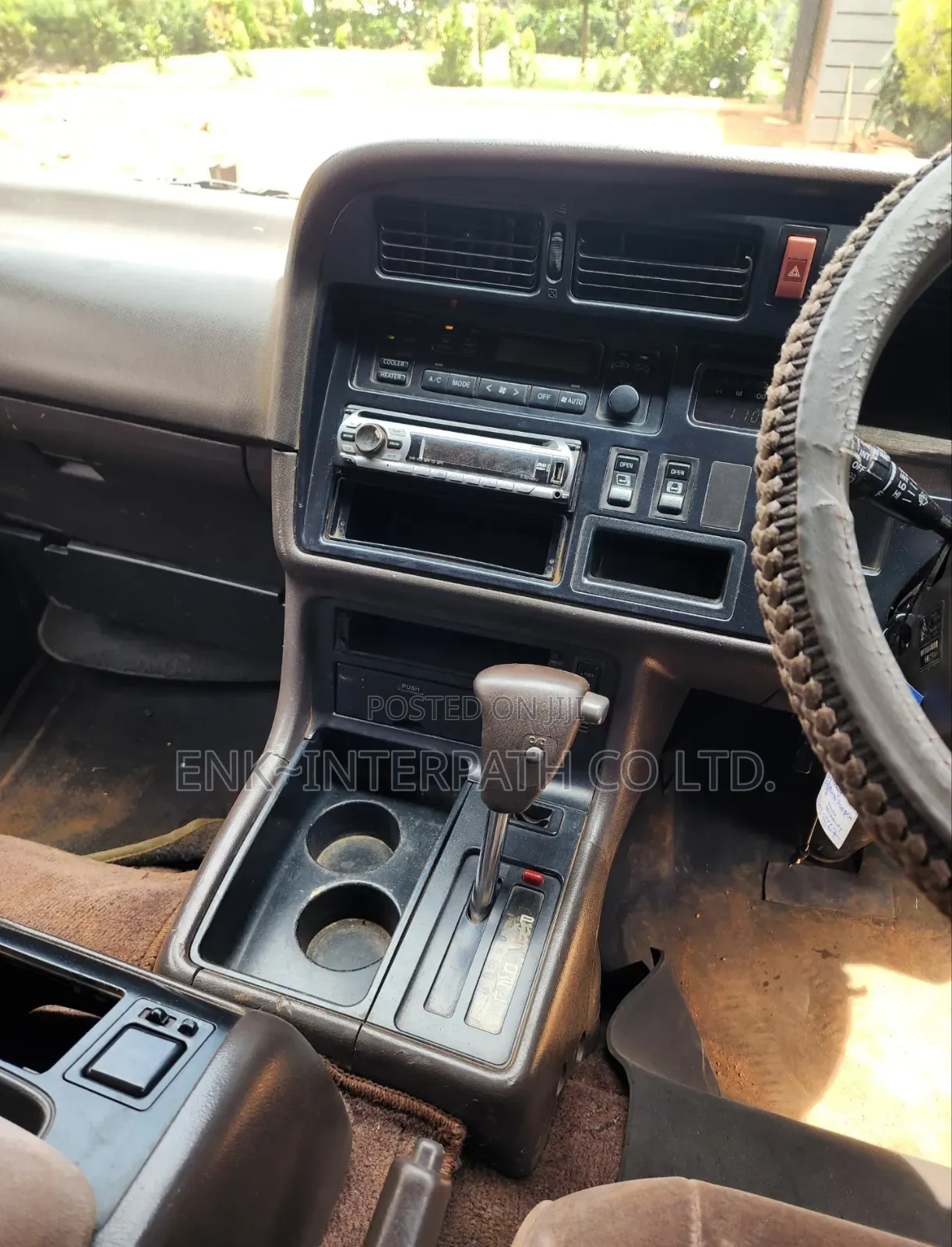 Toyota HiAce 1996 Brown