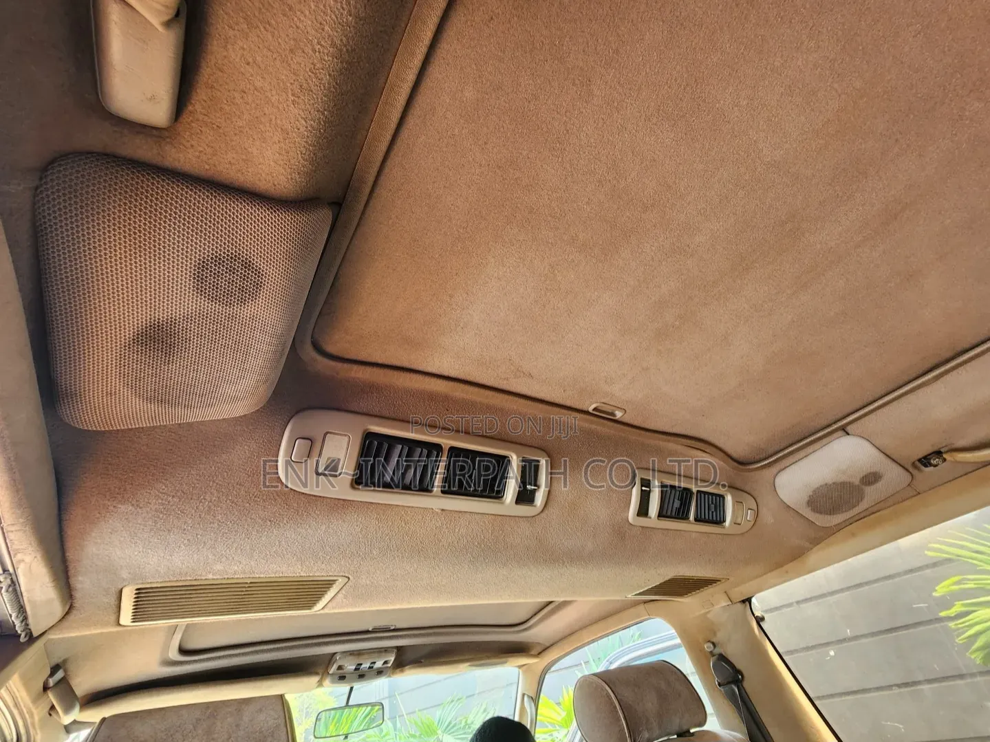 Toyota HiAce 1996 Brown