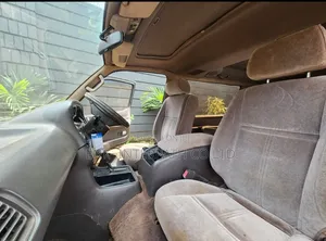Toyota HiAce 1996 Brown