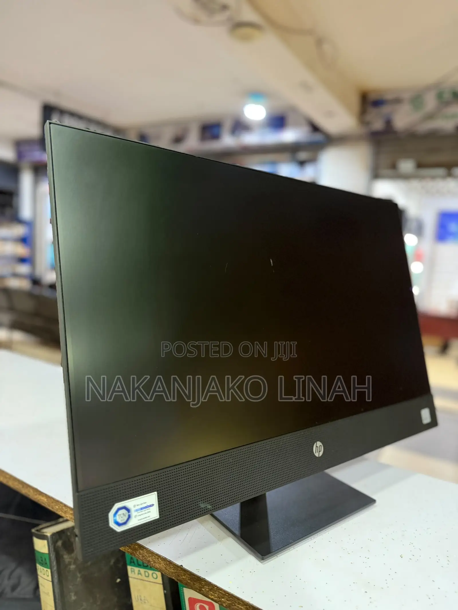 Desktop Computer HP 200 G4 22 All-in-One 8GB Intel Core i7 SSD 256GB