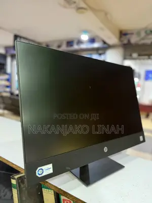 Desktop Computer HP 200 G4 22 All-in-One 8GB Intel Core i7 SSD 256GB