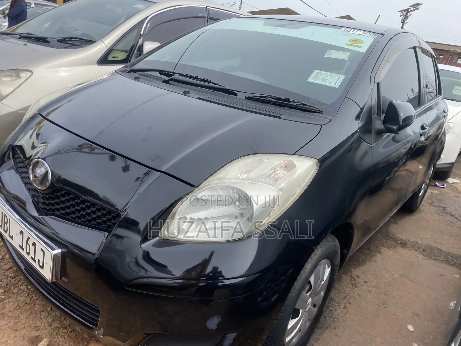 Toyota Vitz 2010 Black