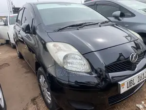 Toyota Vitz 2010 Black