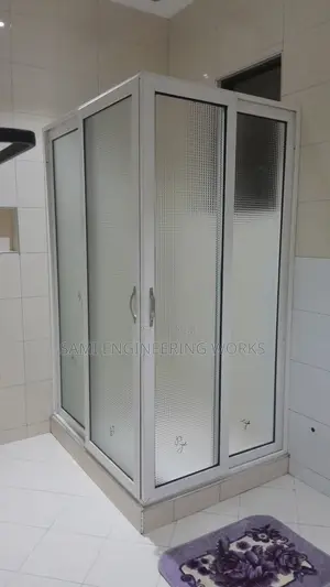 Modern Glass Shower Cabin – Stylish Bathroom Upgrade