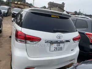 Toyota Wish 2018 Black