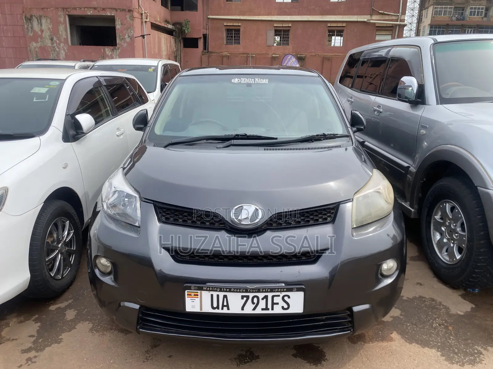 Toyota IST 2010 Gray