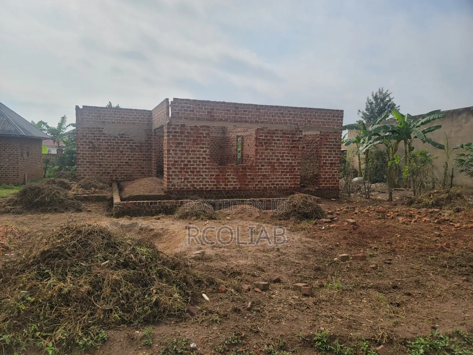 3bdrm House in Njovu Estate, Wakiso / Wakiso for sale