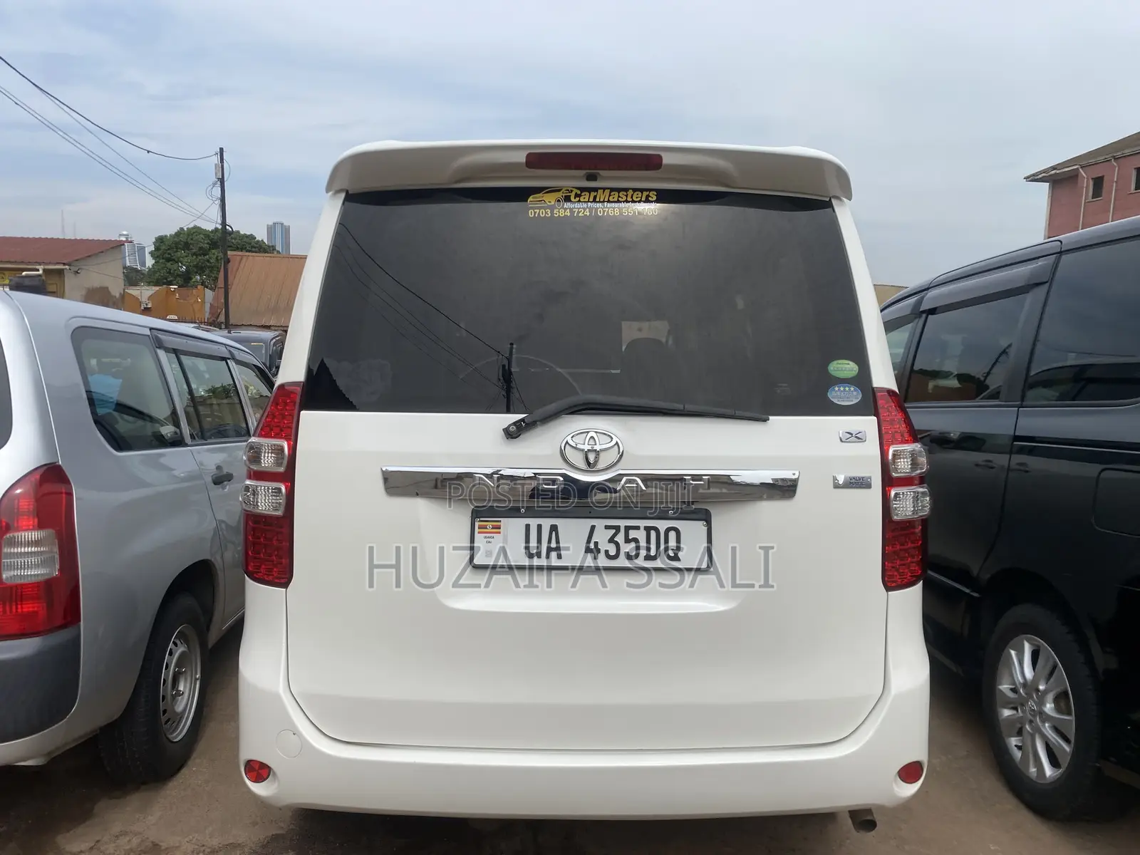 Toyota Noah 2022 White