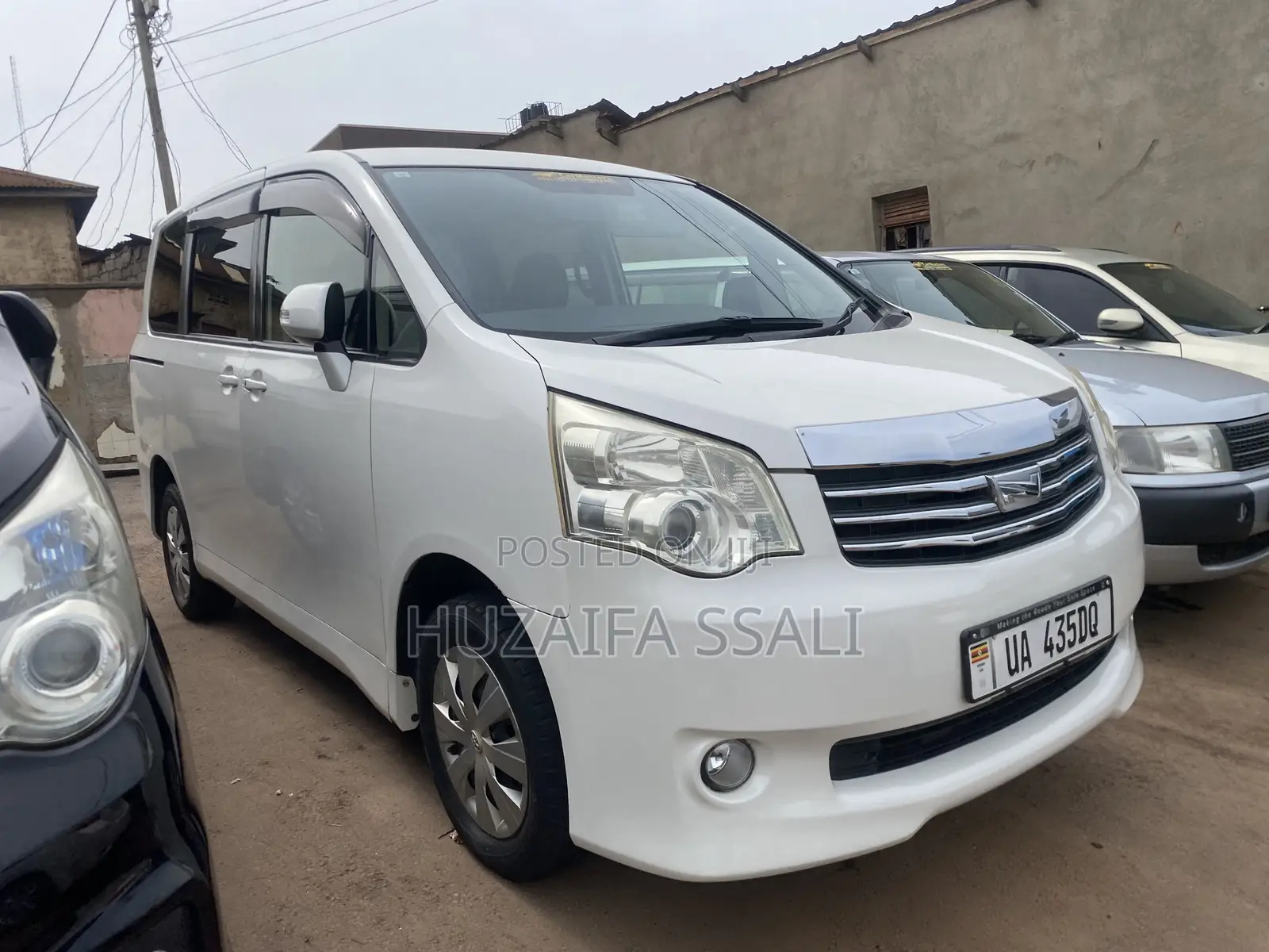 Toyota Noah 2022 White
