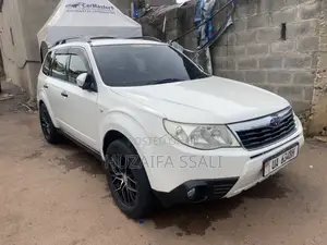 Subaru Forester 2019 White