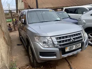 Mitsubishi Pajero 2015 Silver