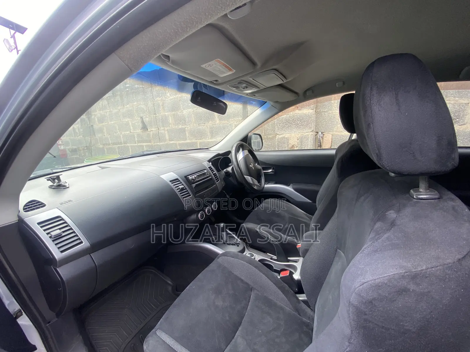 Mitsubishi Outlander 2012 Silver