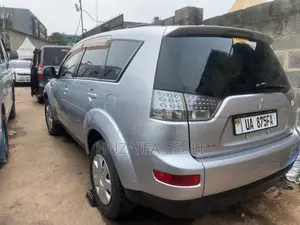 Mitsubishi Outlander 2012 Silver