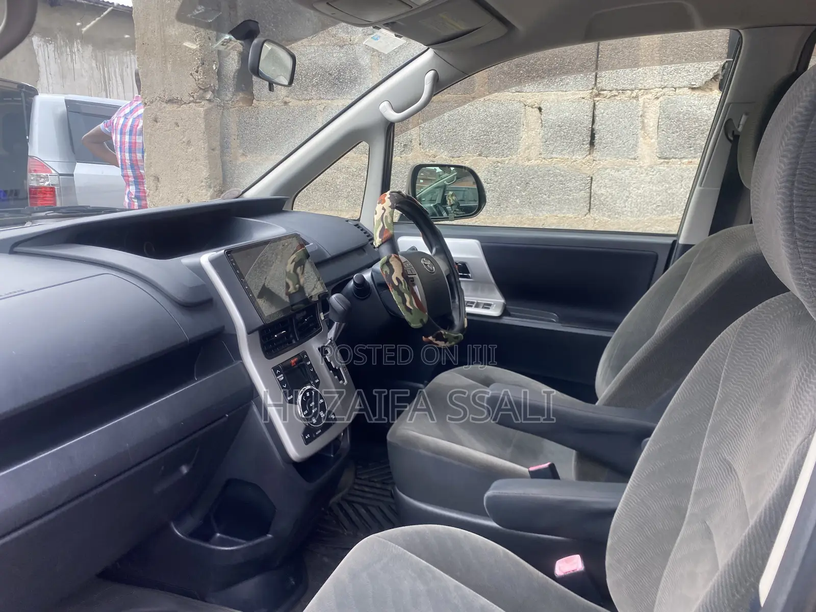 Toyota Noah 2012 Gray