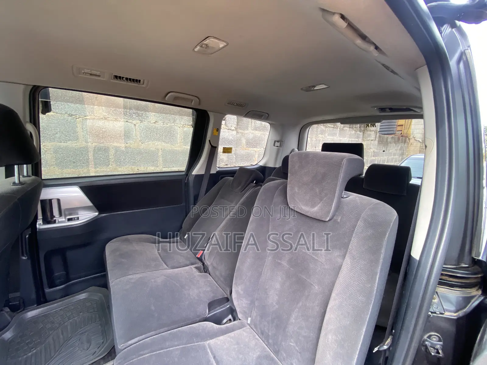 Toyota Noah 2012 Gray