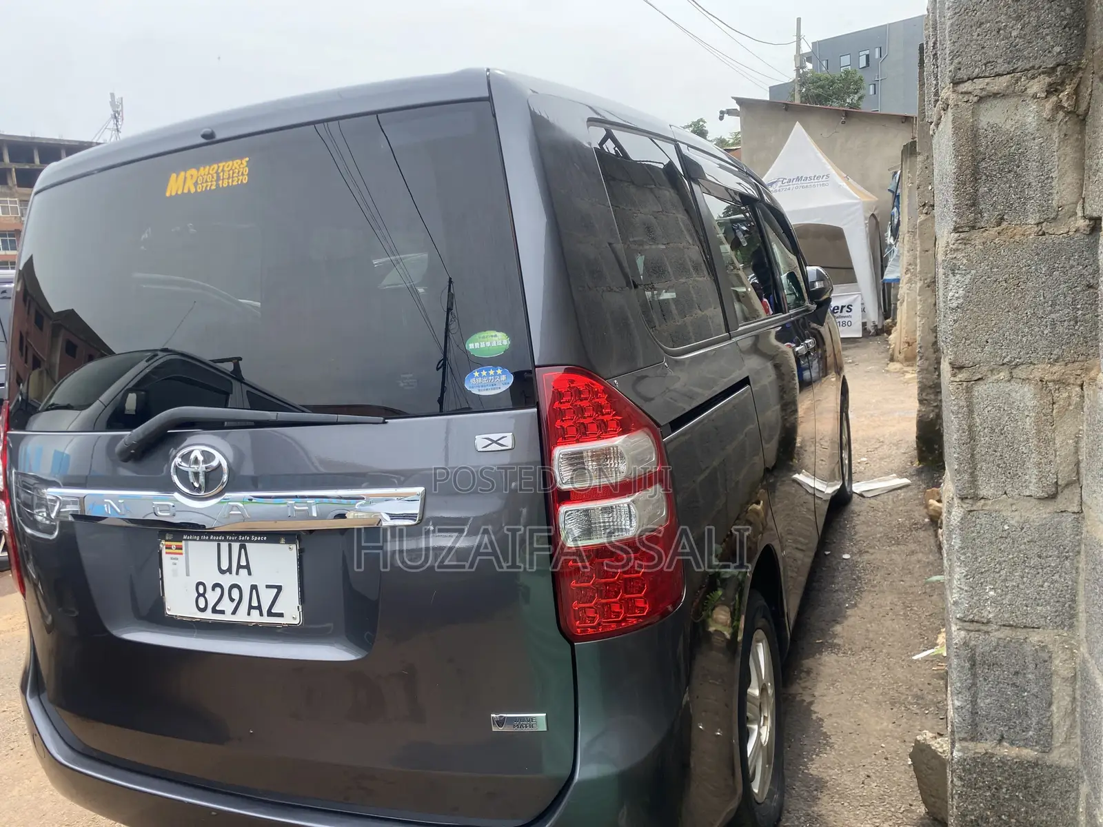 Toyota Noah 2012 Gray