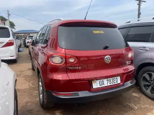 Volkswagen Tiguan 2018 Red
