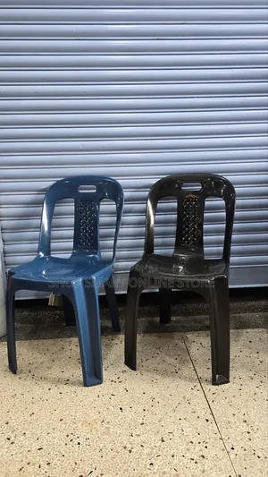 Modern Premium Plastic Chairs