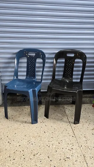 Modern Premium Plastic Chairs