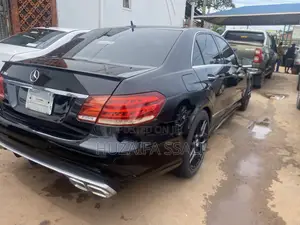 Mercedes-Benz E300 2020 Black