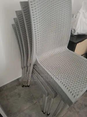 Used Plastic Chairs