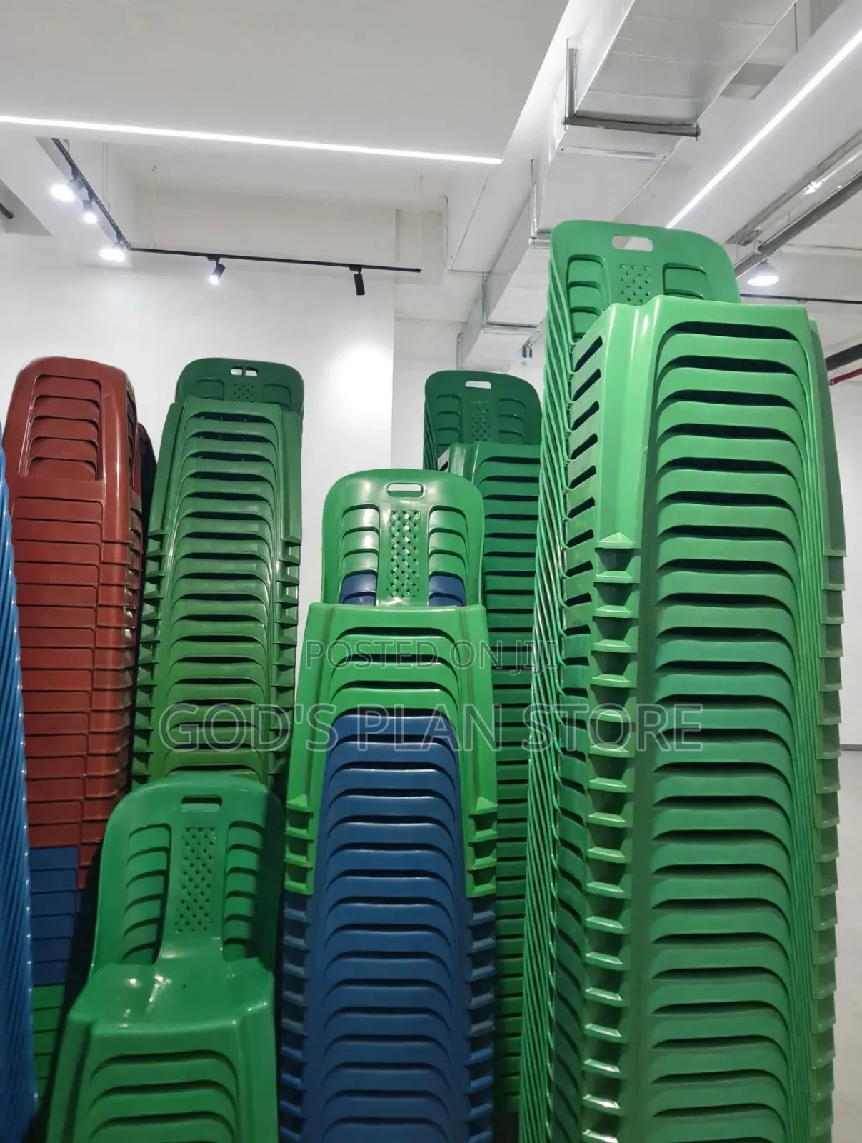 Every Place Plastic Chairs Plastic Chairs