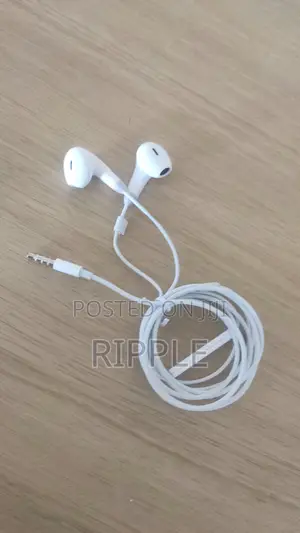 Wired Earphones With Microphone – HiFi Stereo Sound