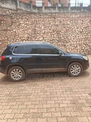 Volkswagen Tiguan S 4Motion 2011 Black
