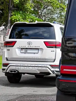 Toyota Land Cruiser 2026 White