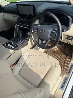 Toyota Land Cruiser 2026 White