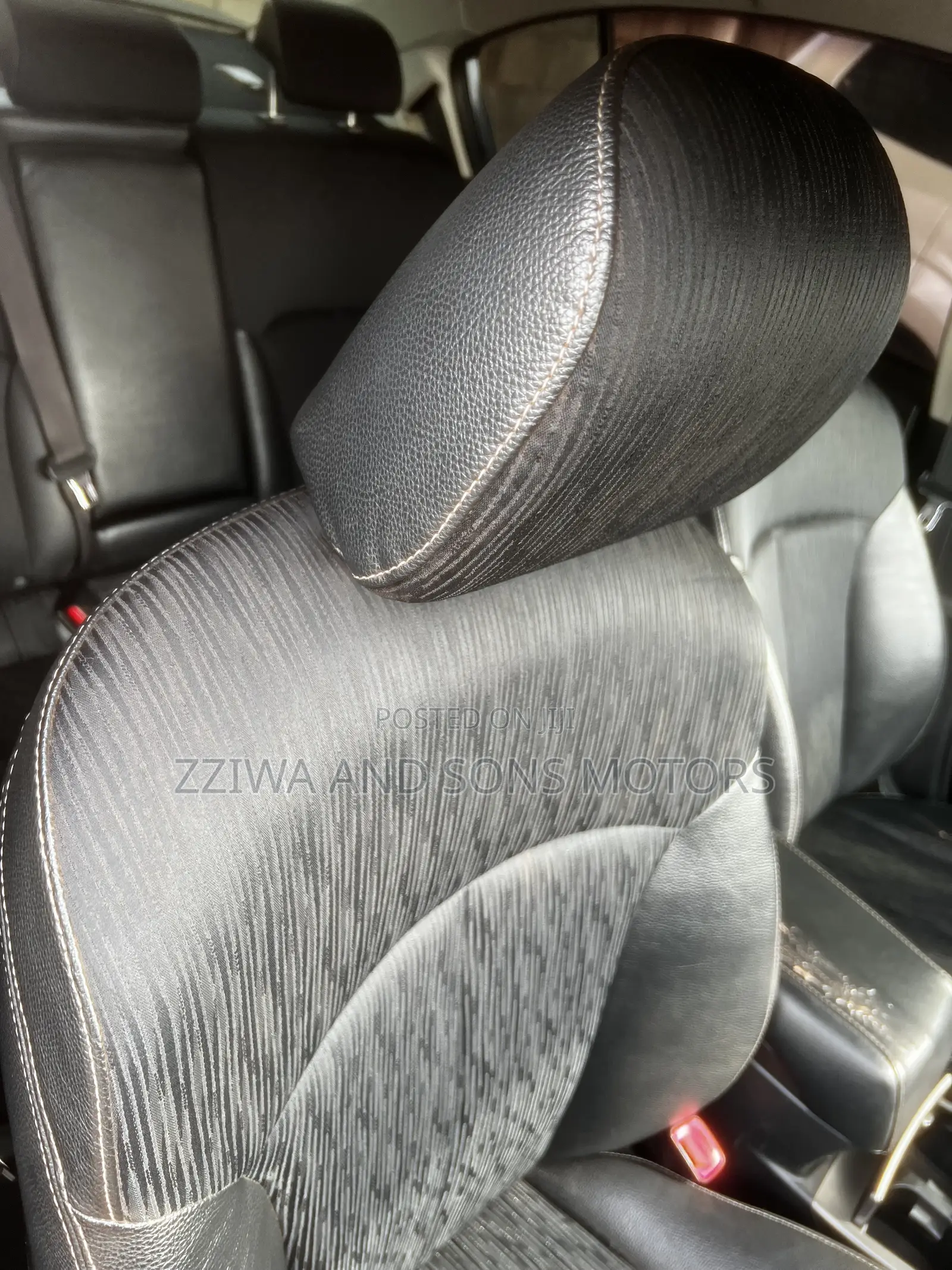 Subaru Forester 2.5XT Premium 2011 Gray