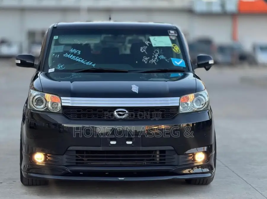 Toyota Corolla Rumion 2011 Black