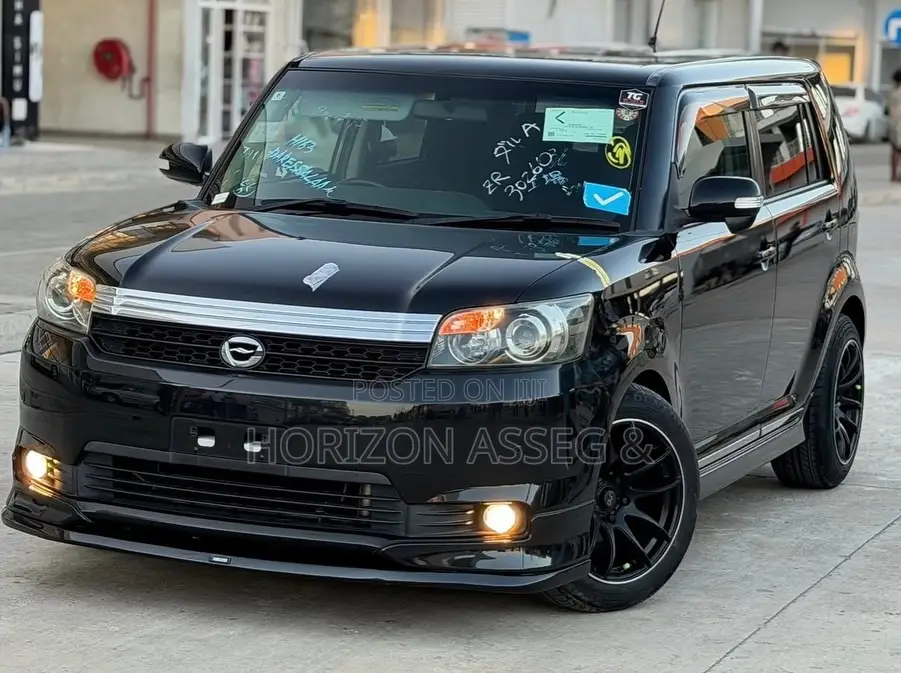 Toyota Corolla Rumion 2011 Black