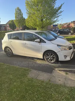 Toyota Verso 2.0 2013 White