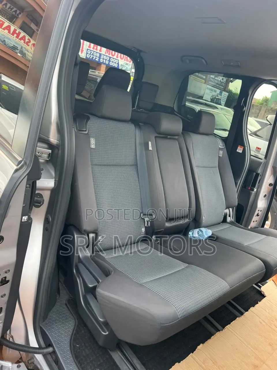 Toyota Noah 2.0 AWD (8 Seater) 2020