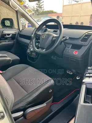 Toyota Noah 2.0 AWD (7 Seater) 2017 White