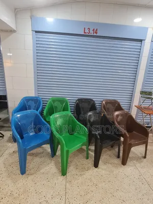 Buit-in Armrest Plastic Chairs Plastic Chairs